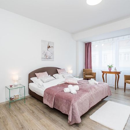 Apartamento Perla Hradce 202 Hradec Králové Exterior foto
